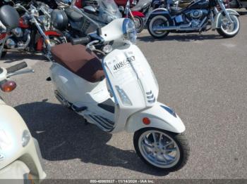  Salvage Vespa Primavera Sprint