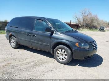  Salvage Chrysler Town & Country