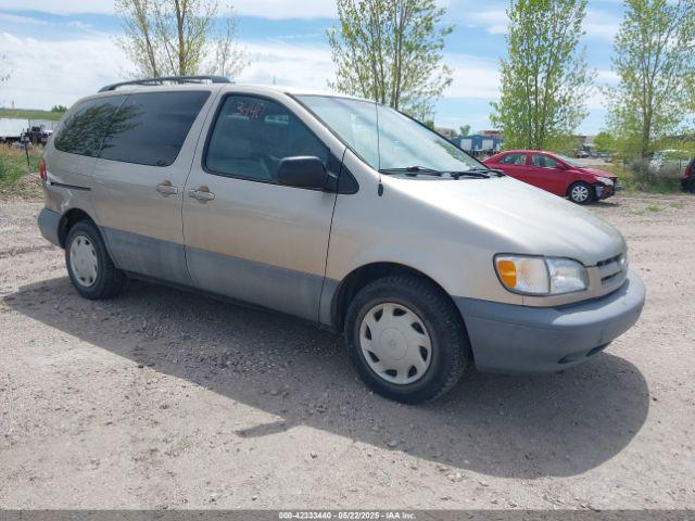  Salvage Toyota Sienna