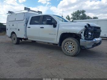  Salvage Chevrolet Silverado 2500