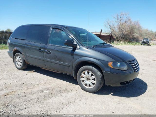  Salvage Chrysler Town & Country