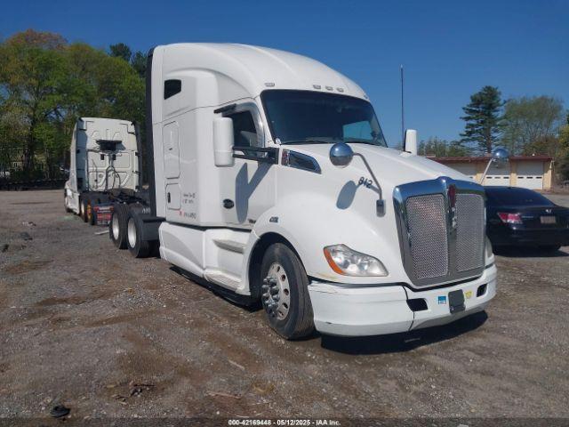  Salvage Kenworth T680