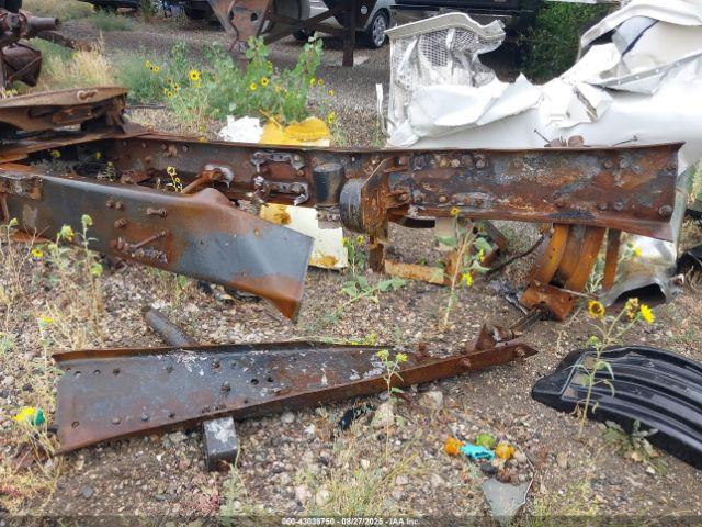  Salvage Kenworth Construction