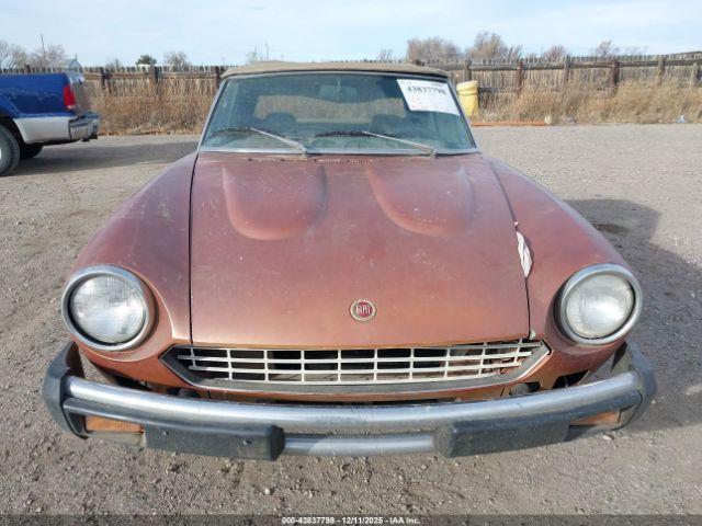 FIAT 124 Spider Image 6